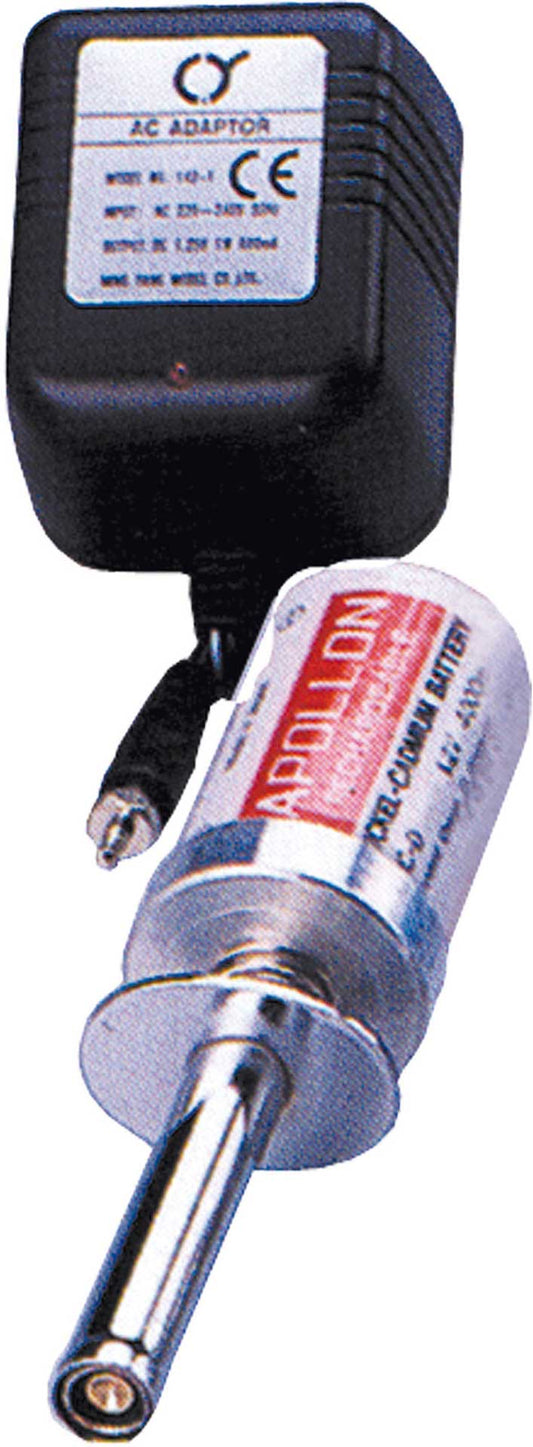 CY STARTAKKU MIT KLEMME UND LADEGERÄT 4500MAH