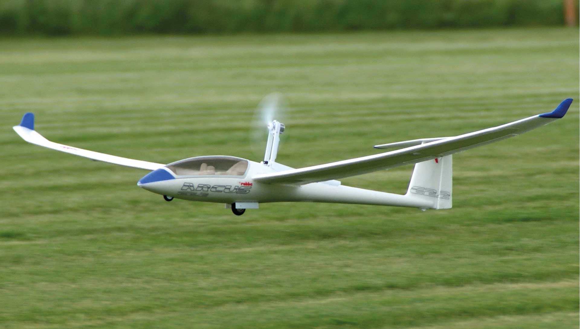 Robbe Modellsport ARCUS E 2.2 ARF(PNP) mit Klapptriebwerk , Einziehfahrwerk und Störklappen