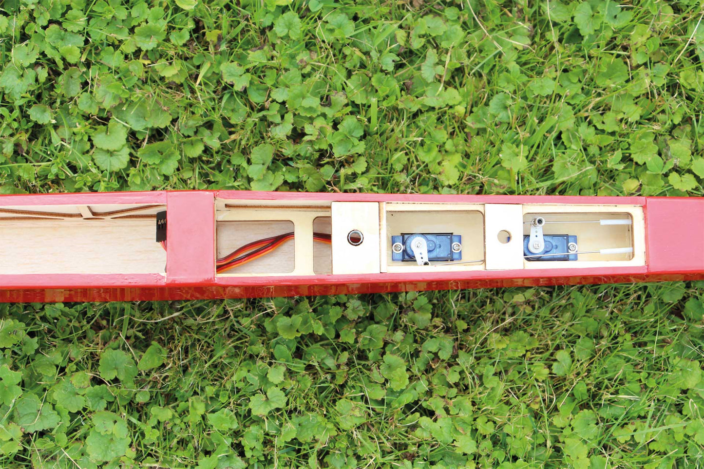 Robbe Modellsport MILAN Laser Cut Holzbausatz "Made in Germany" Hochleistungs-Elektrosegler