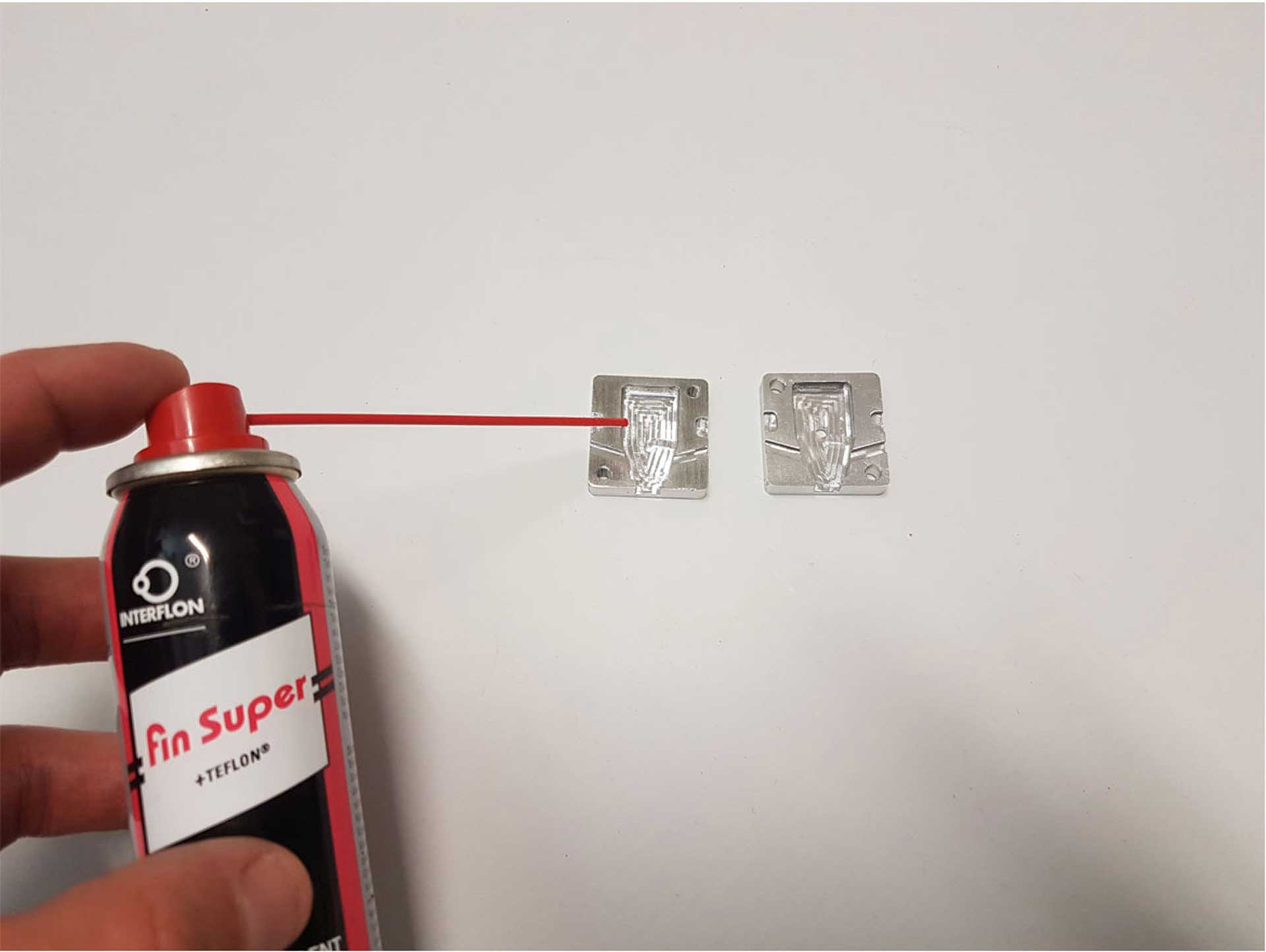 Robbe Modellsport CNC GIESSFORM ALU MPX STECKER 6-POL 90°