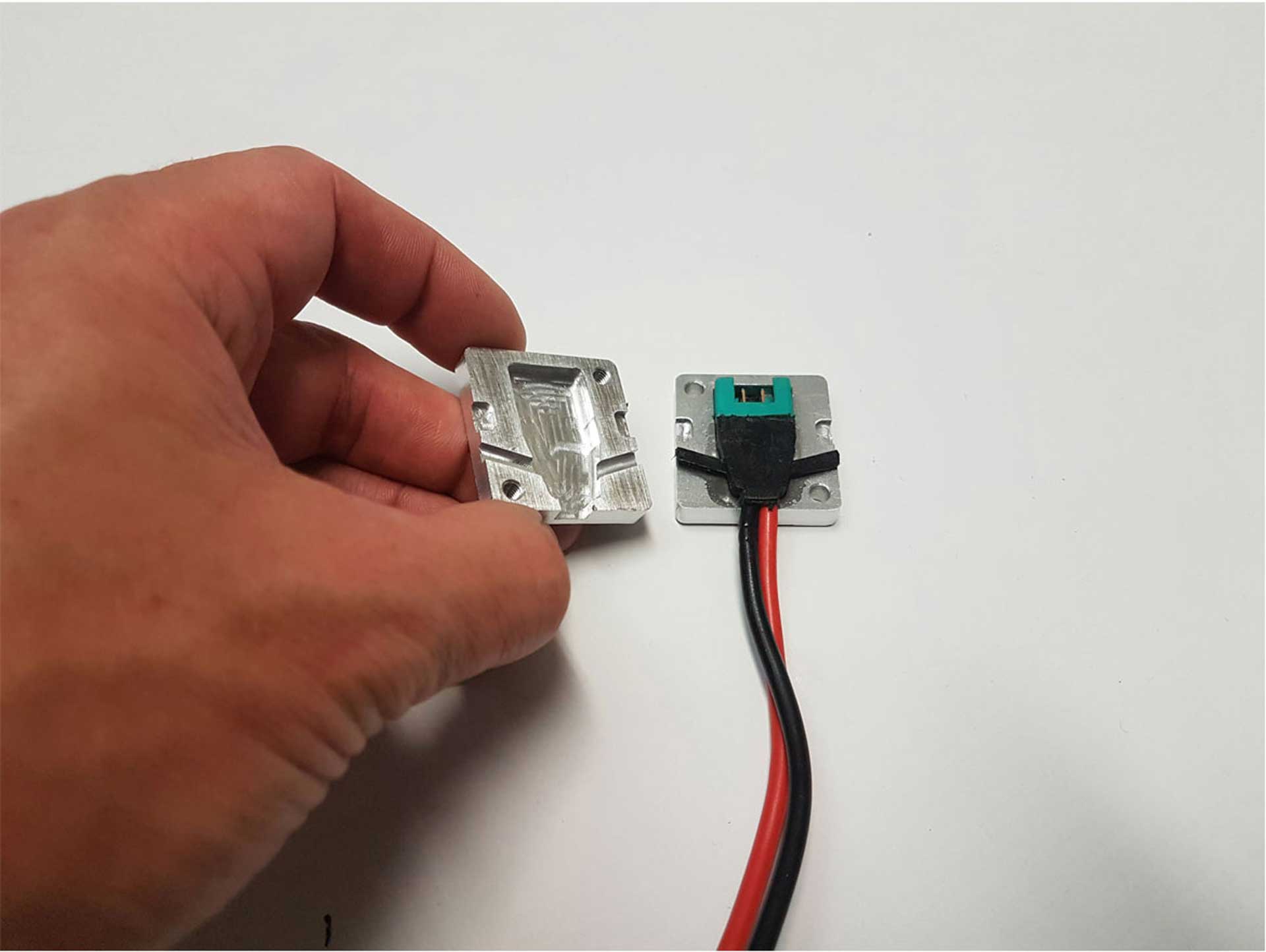 Robbe Modellsport CNC GIESSFORM ALU MPX STECKER 6-POL 90°