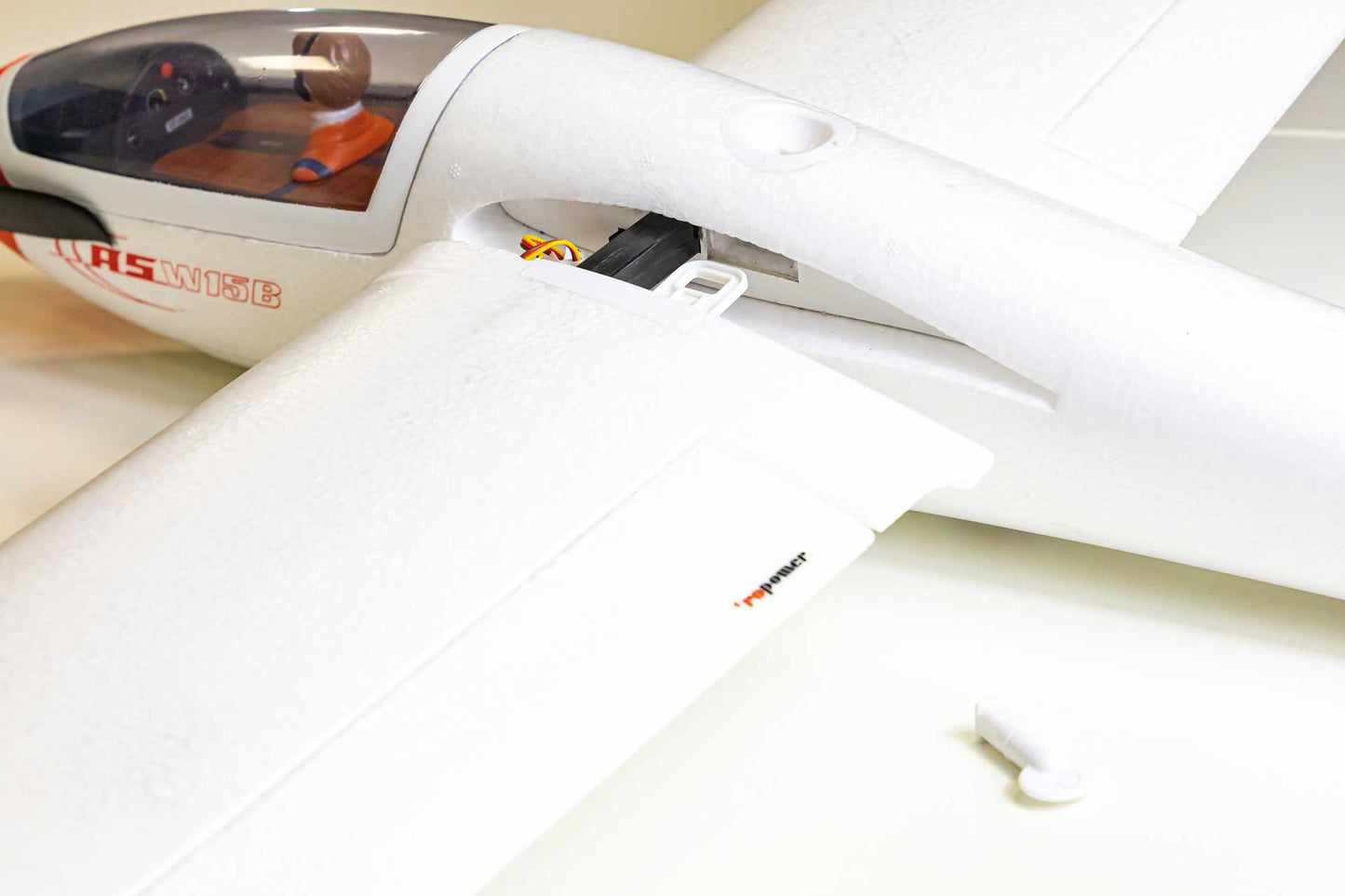 Robbe Modellsport ASW 15B PNP aus EPO Elektrosegelflugzeug