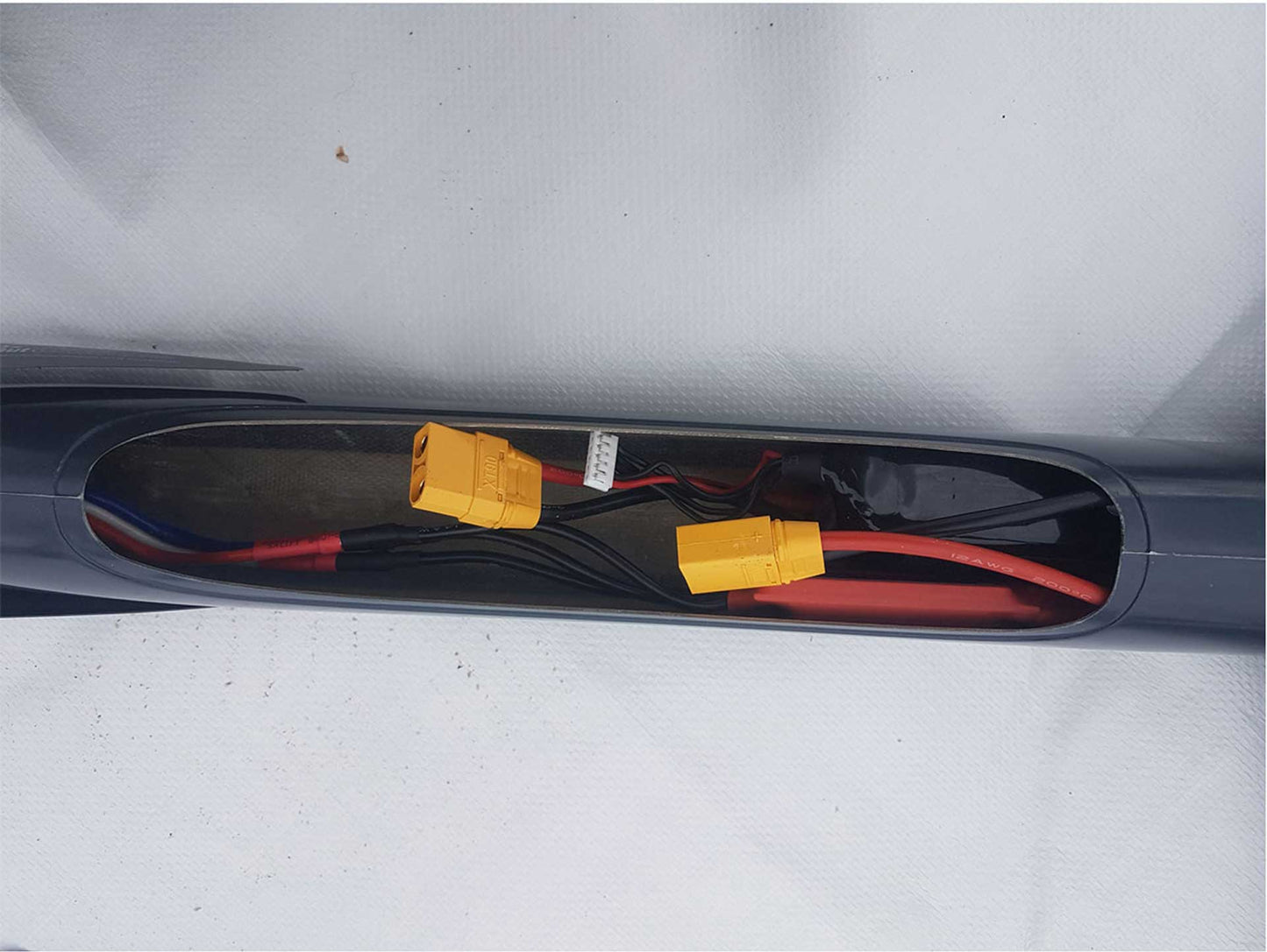 Robbe Modellsport AVALANCHE ARF VOLL-GFK/CFK 2,8M ELEKTRO