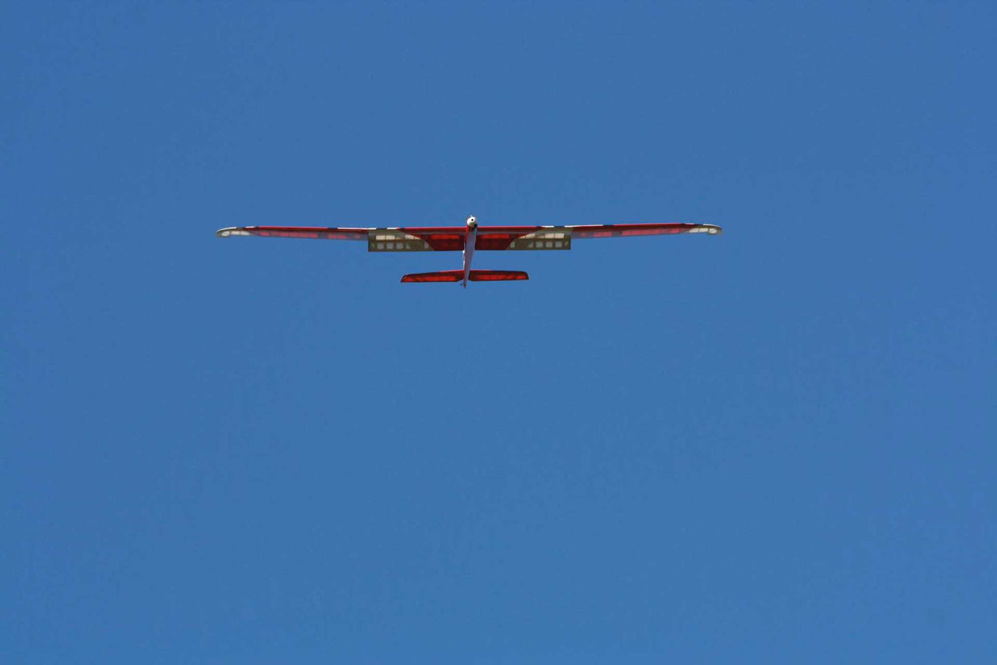 Robbe Modellsport Slider QE High Performance 4-Klappen Elektroflugmodell, Sperrholz/Balsa-Holzbausatz  "made in Austria"