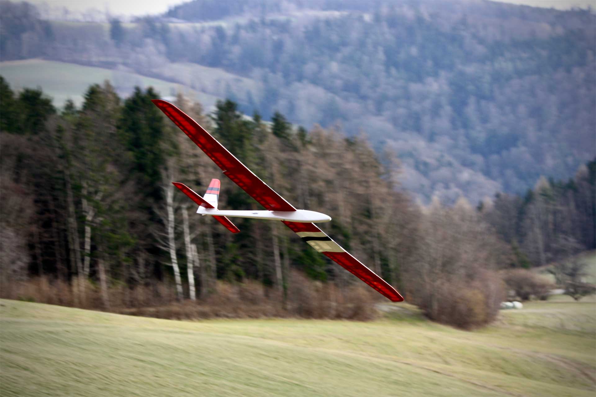 Robbe Modellsport Slider Q High Performance 4-Klappen Segelflugmodell, Sperrholz/Balsa-Holzbausatz  "Made in Austria"