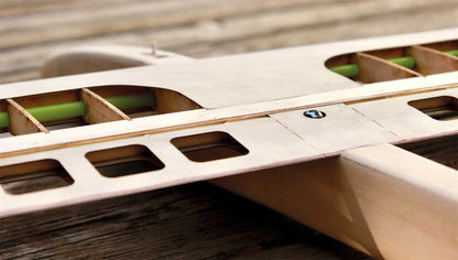 Robbe Modellsport Slider Q High Performance 4-Klappen Segelflugmodell, Sperrholz/Balsa-Holzbausatz  "Made in Austria"