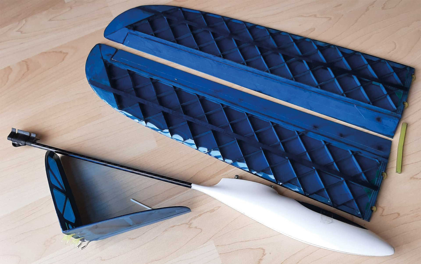 Robbe Modellsport Boo Slope Glider Holzbausatz in innovativer Sperrholzbauweise