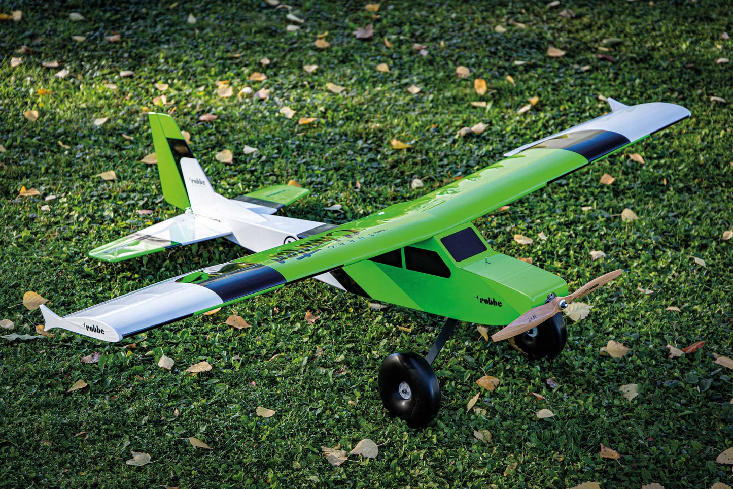 Robbe Modellsport Turbo Charter Holzbausatz (auch "CLASSIC" Version)