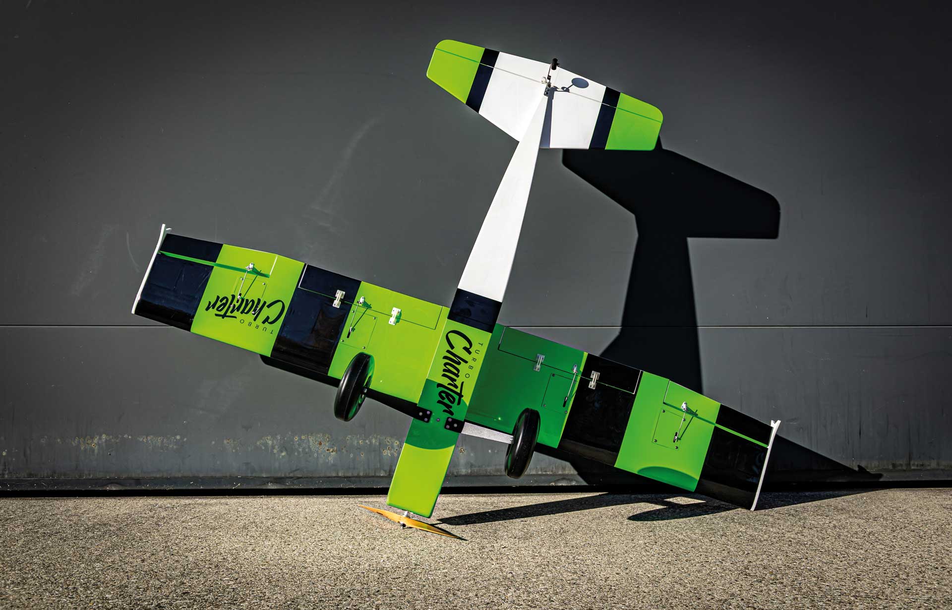 Robbe Modellsport Turbo Charter Holzbausatz (auch "CLASSIC" Version)