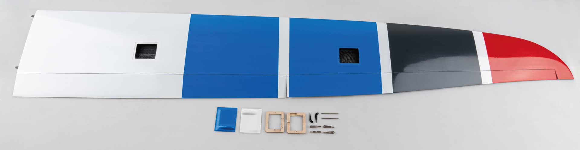 Robbe Modellsport Ersatzfläche Avalanche ARF 2,8m Voll-CFK LINKS, weiss/blau