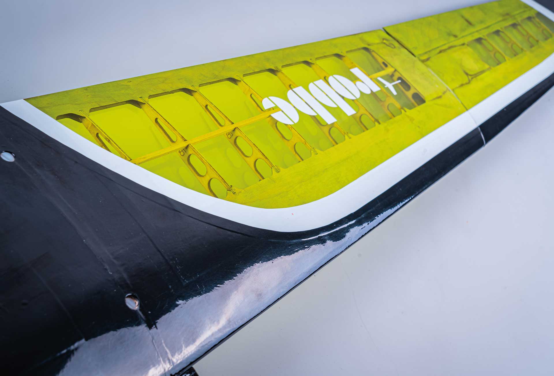 Robbe Modellsport Primo "S" ARF in moderner Sperrholz - Bauweise