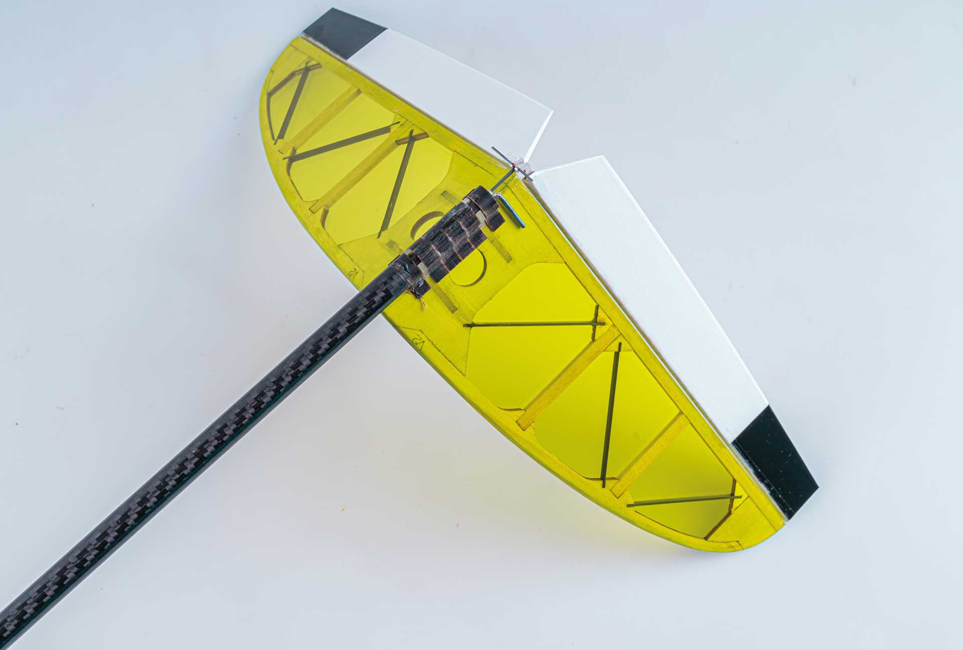 Robbe Modellsport Primo "S" ARF in moderner Sperrholz - Bauweise