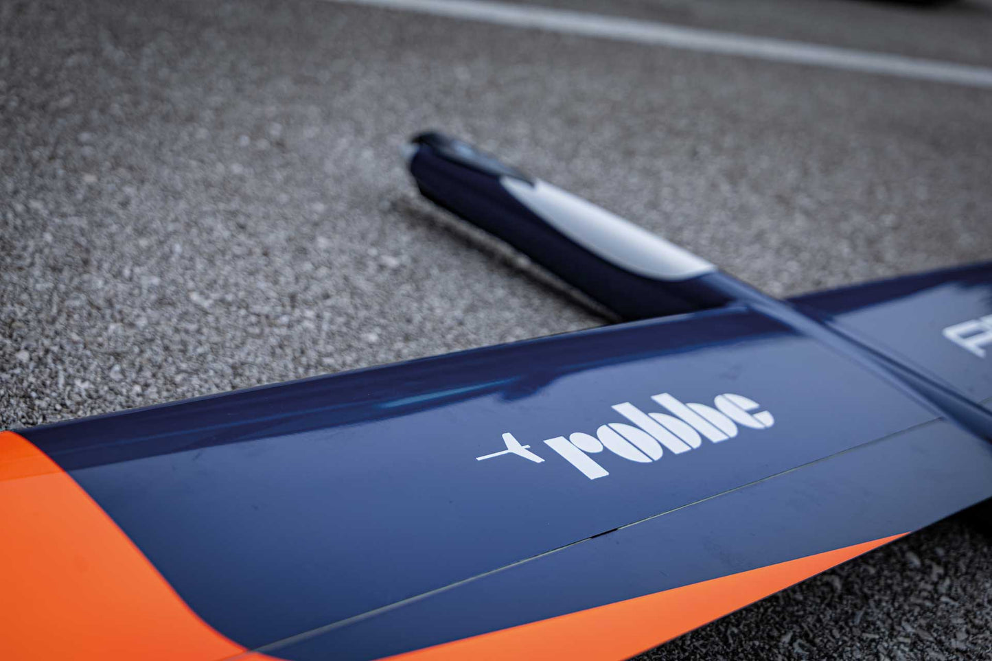 Robbe Modellsport ARGOS ARF Voll-CFK 2,75m Elektro Segler Voll-Carbon, Weiss/Blau/Neon Orange